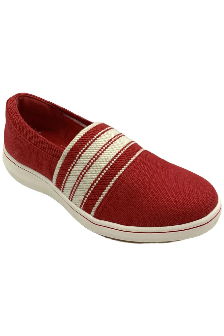 Clarks Cloudsteppers Women's Breeze Sky Mist Washable Slip-Ons Red - Medium